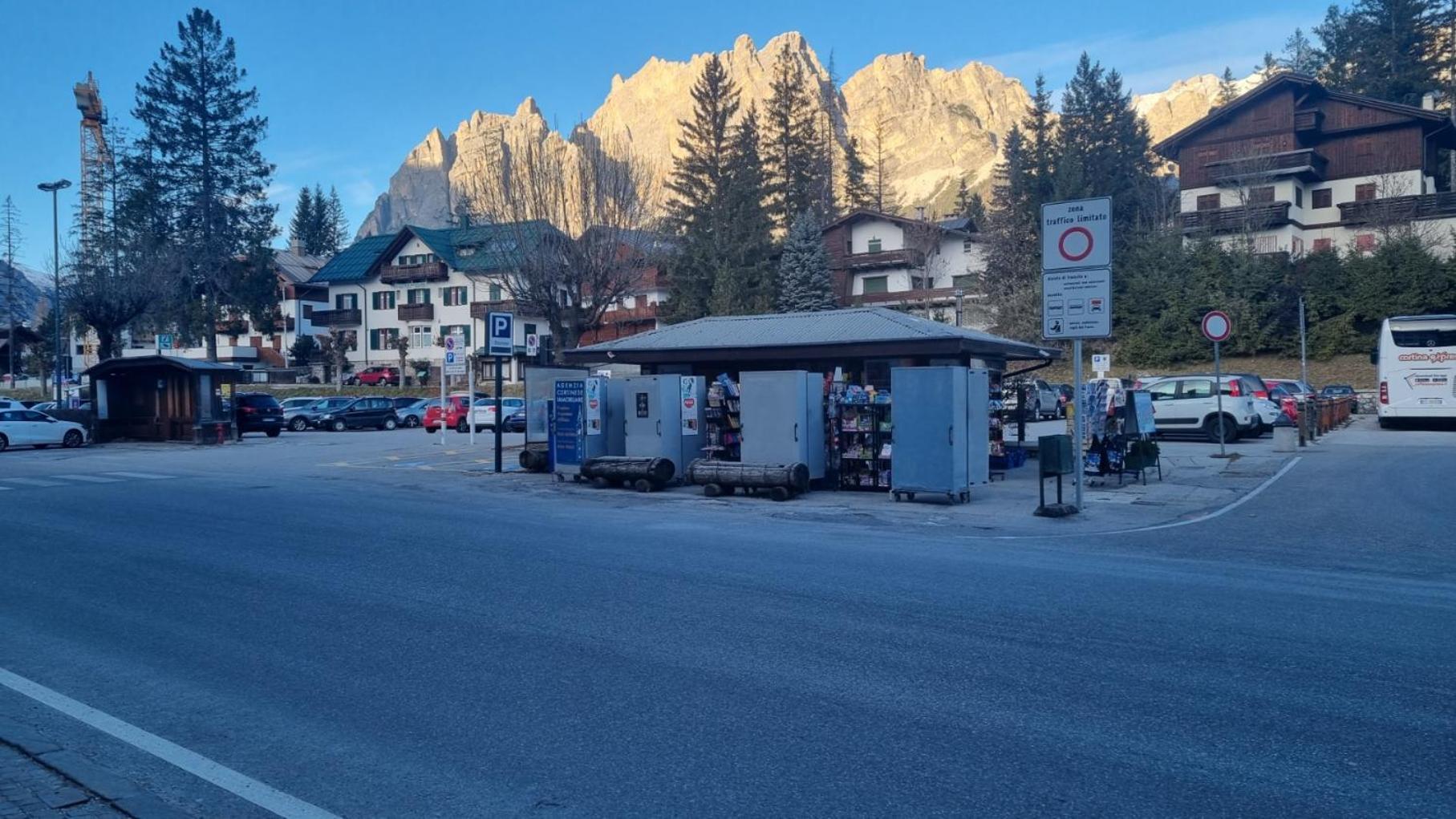Studio Apartment Ariston In Centro A Cortina Cortina dʼAmpezzo Eksteriør bilde